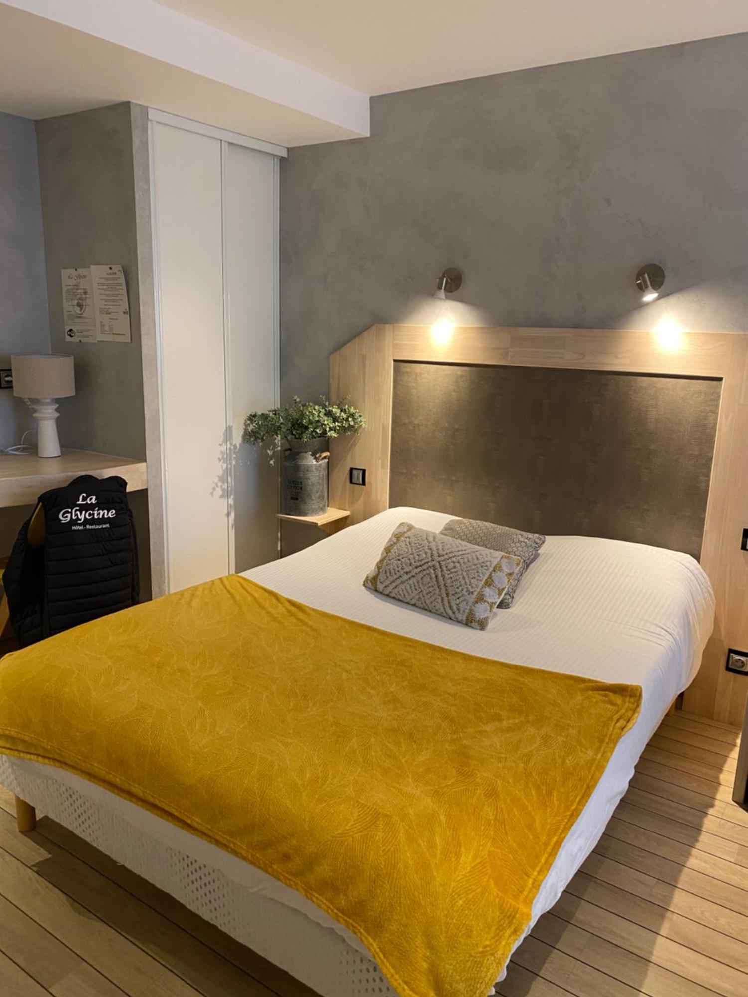 La Glycine Hotel, Et Bien-etre Hotel 2*
