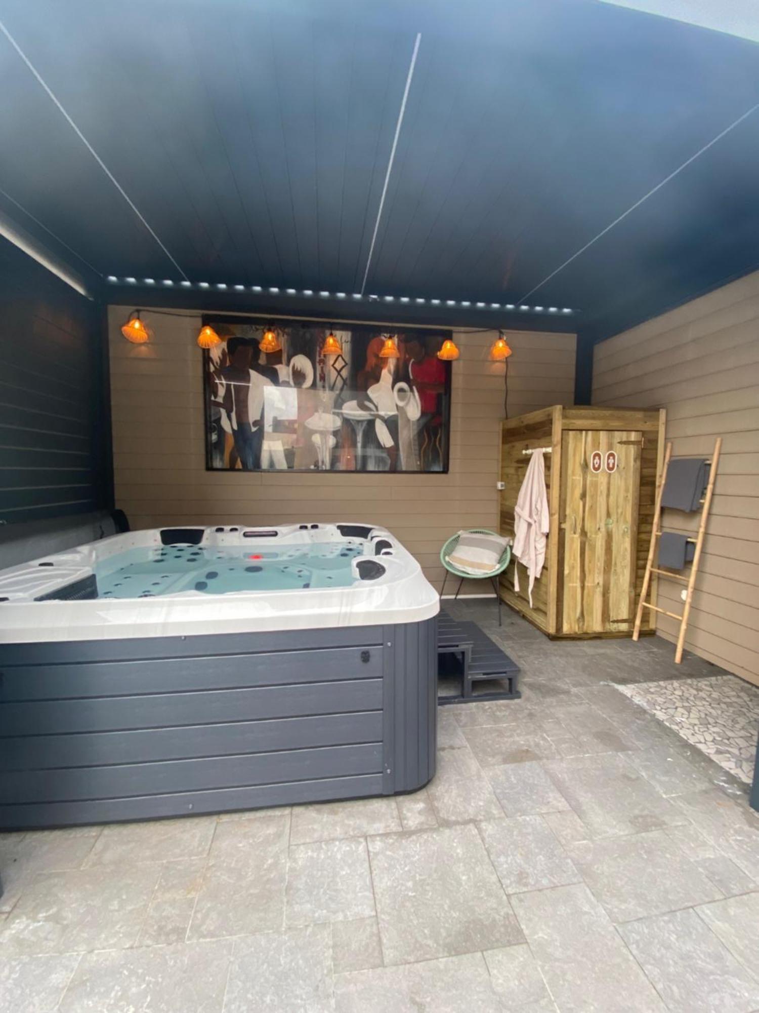 Hotel La Glycine Hotel, Spa Et Bien-Etre Bénouville