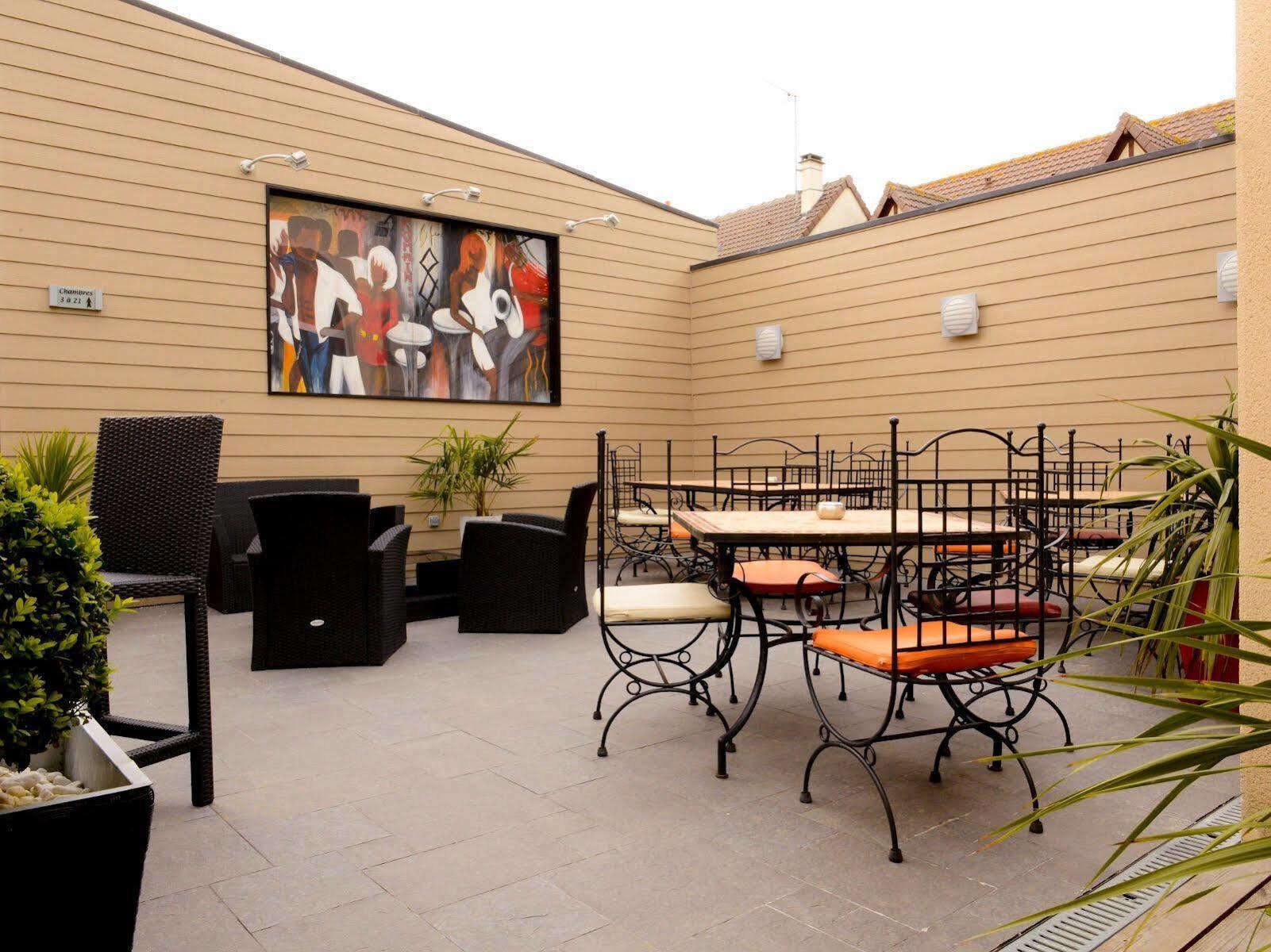 La Glycine Hotel, Spa Et Bien-Etre Hotel Bénouville